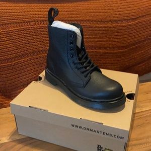 Brand new kids Dr Martens black 1460s size 3